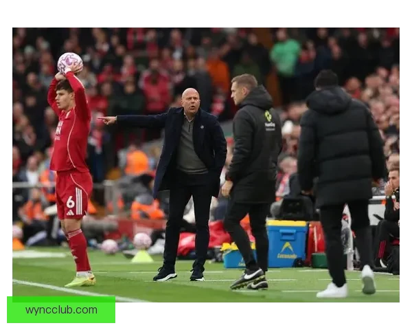 以加克波拉起倒地科尔克茨展现体育精神利物浦球员赛后握手传递尊重